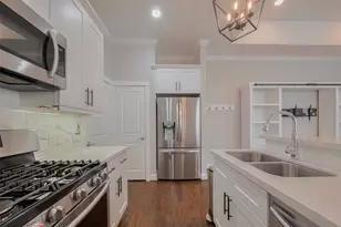 854 W 20th St, Houston, TX 77008 - Photo 13