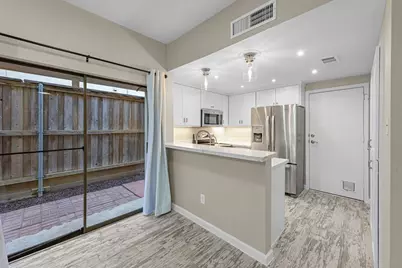1829 Augusta Drive #28, Houston, TX 77057 - Photo 7