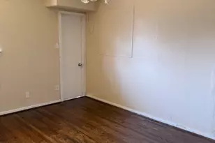 5603 Nina Lee Ln, Houston, TX 77092 - Photo 9