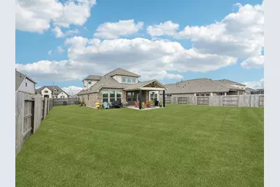15014 Lake Shore Avenue, Mont Belvieu, TX 77523 - Photo 37