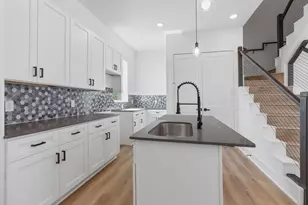 213 Foxshire Ln, Houston, TX 77047 - Photo 11