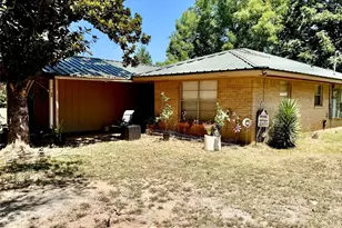 1684 Co Rd 1050, Crockett, TX 75835 - Photo 9