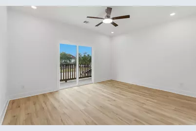 317 S 3rd Street, La Porte, TX 77571 - Photo 7