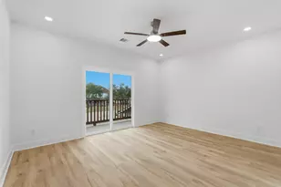 317 S 3rd St, La Porte, TX 77571 - Photo 7