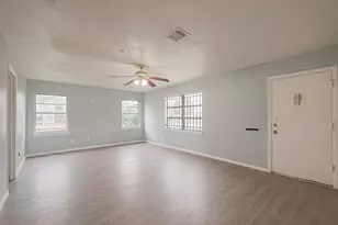 9302 Fairland Dr, Houston, TX 77051 - Photo 3