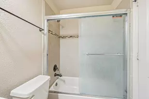 2411 Linden Bluff Ct, Sugar Land, TX 77479 - Photo 33