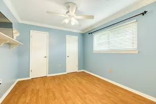 429 E Kiber St, Angleton, TX 77515 - Photo 19