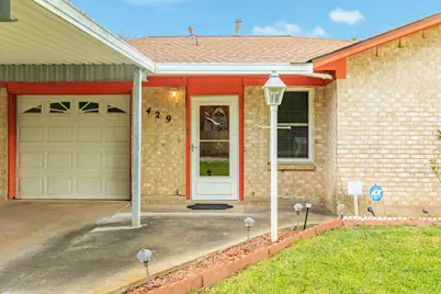 429 E Kiber Street, Angleton, TX 77515 - Photo 3