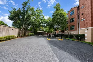 2100 Welch St, Houston, TX 77019 - Photo 31