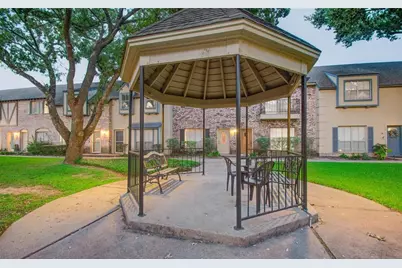 14703 Barryknoll Lane #18, Houston, TX 77079 - Photo 5