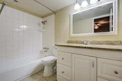 14703 Barryknoll Lane #18, Houston, TX 77079 - Photo 19