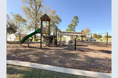 15706 Easton Gate Lane, Houston, TX 77044 - Photo 9