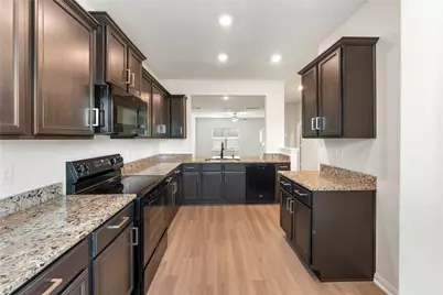 9702 Opal Gates Drive, Rosharon, TX 77583 - Photo 7