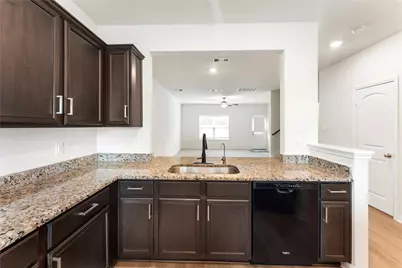9702 Opal Gates Drive, Rosharon, TX 77583 - Photo 5