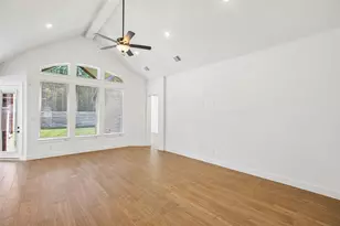 18071 Brennie Bird Ln, Conroe, TX 77302 - Photo 11