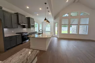 18071 Brennie Bird Ln, Conroe, TX 77302 - Photo 3