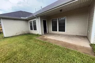 8010 Torrey Pines Cir, Beaumont, TX 77707 - Photo 19