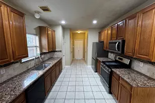 14911 Sun Kiss Ln, Houston, TX 77082 - Photo 9