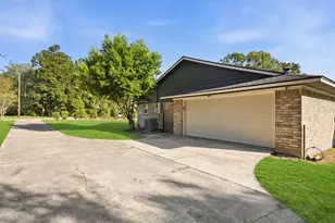 411 County Rd 3663, Splendora, TX 77372 - Photo 17