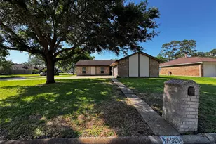9914 El Chaco St, Baytown, TX 77521 - Photo 3