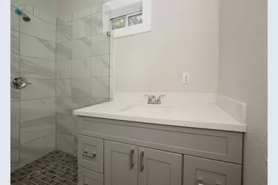 9305 Kentshire Drive, Houston, TX 77078 - Photo 23