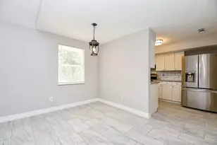 5811 Greencraig Dr, Houston, TX 77035 - Photo 9