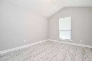 5811 Greencraig Dr, Houston, TX 77035 - Photo 17