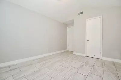 5811 Greencraig Drive, Houston, TX 77035 - Photo 19