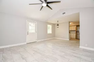 5811 Greencraig Dr, Houston, TX 77035 - Photo 7