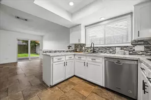 810 Halewood Dr, Houston, TX 77062 - Photo 7