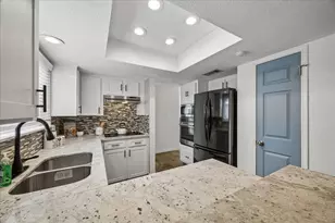 810 Halewood Dr, Houston, TX 77062 - Photo 9