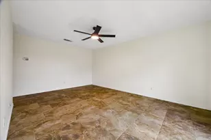 810 Halewood Dr, Houston, TX 77062 - Photo 17