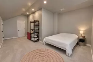 23 E Shady Ln, Houston, TX 77063 - Photo 37