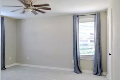 2005 Magnolia Drive, La Marque, TX 77568 - Photo 9