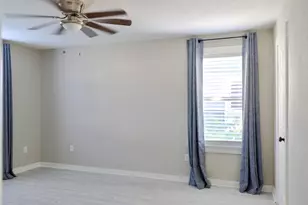 2005 Magnolia Dr, La Marque, TX 77568 - Photo 9