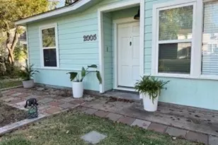 2005 Magnolia Dr, La Marque, TX 77568 - Photo 3