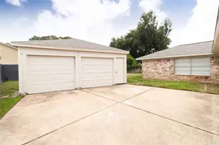 16310 Forest Way Dr, Houston, TX 77090 - Photo 29