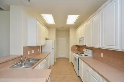 46 E Stedhill Loop, Conroe, TX 77384 - Photo 13