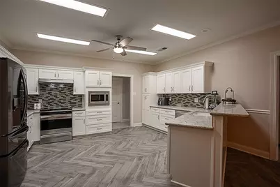 2226 Chasse Bend Street, Orange, TX 77632 - Photo 13