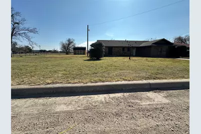 1208 Clark Street, Marlin, TX 76661 - Photo 3