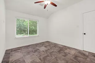 4824 Holly Ln E, Montgomery, TX 77316 - Photo 23
