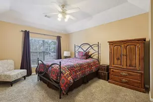 182 N Hazelcrest Circle, The Woodlands, TX 77382 - Photo 23