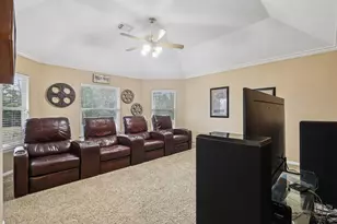 182 N Hazelcrest Circle, The Woodlands, TX 77382 - Photo 31