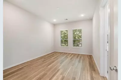 604 Thornton Oaks Road #B, Houston, TX 77018 - Photo 13