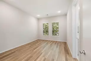 604 Thornton Oaks Rd, Houston, TX 77018 - Photo 13