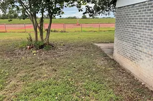 1517 Columbine St, Wharton, TX 77488 - Photo 7