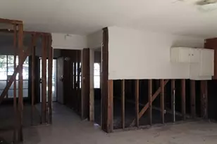 1517 Columbine St, Wharton, TX 77488 - Photo 3