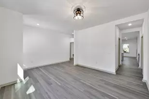 4 Hanover Ln, Panorama Village, TX 77304 - Photo 3