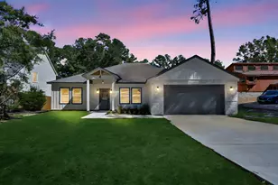 4 Hanover Ln, Panorama Village, TX 77304 - Photo 1