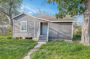 8304 Darien St, Houston, TX 77028 - Photo 1